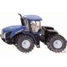 New Holland T9.560 derékcsuklós traktor silószállító pótkocsival Siku
