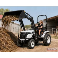 Startrac 26 új kompakt traktor, homlokrakodóval